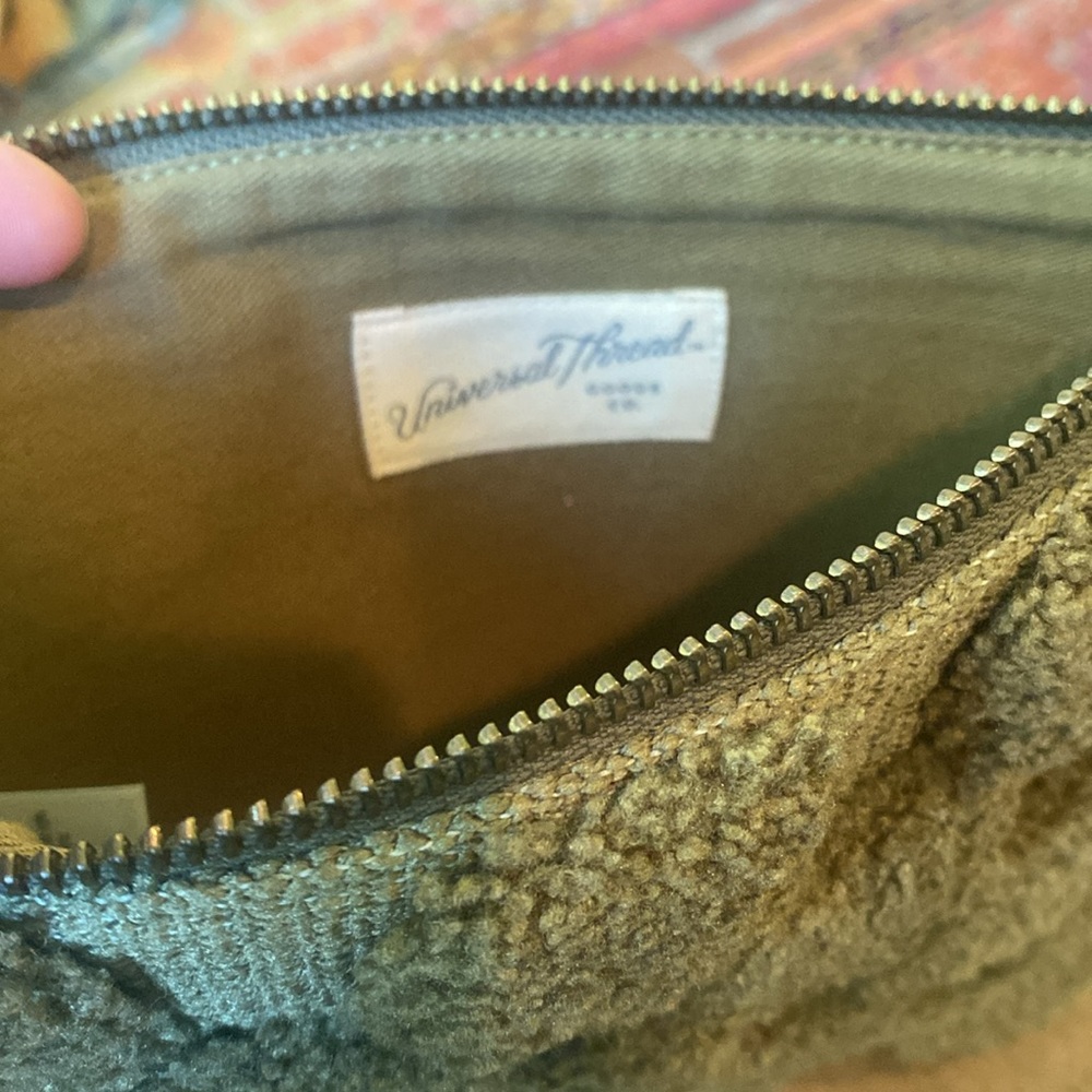 Universal Thread Clutch - Picture 4 of 8